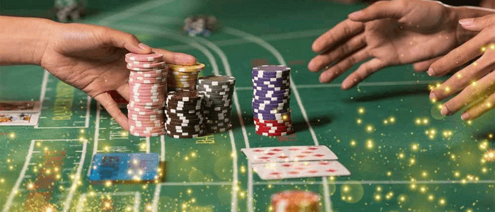 Cần nắm được những cách kiếm tiền từ baccarat cơ bản 